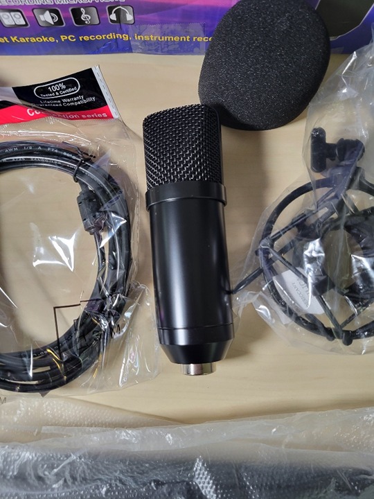 m31609886792_2 🎤 Condenser BM-800 Microphone with Sound Card – Professional Audio Recording, Live Streaming, TikTok, Facebook Live & Music Entertainment - Image 2